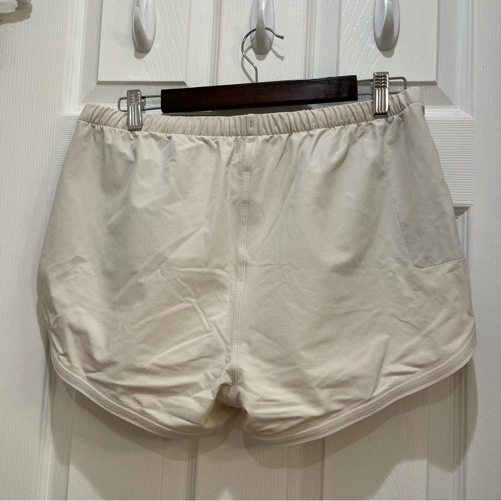 NWOT OUTDOOR VOICES Running Short in Bone L - Picture 2 of 5